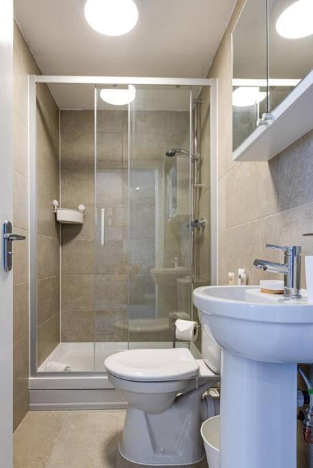 Entire 1 Bed Apt In The Centre Of Stockport Exterior foto