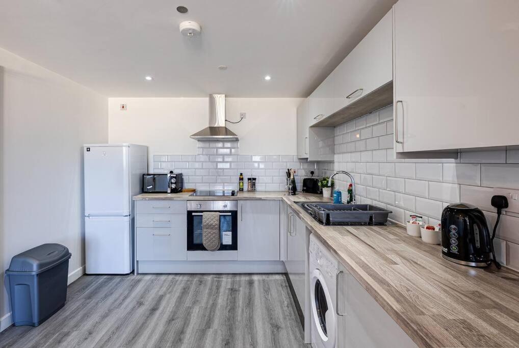 Entire 1 Bed Apt In The Centre Of Stockport Exterior foto